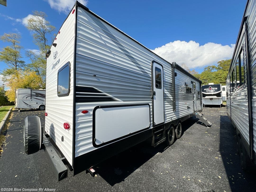 New 2026 Jayco Jay Flight SLX 321BDS available in Latham, New York