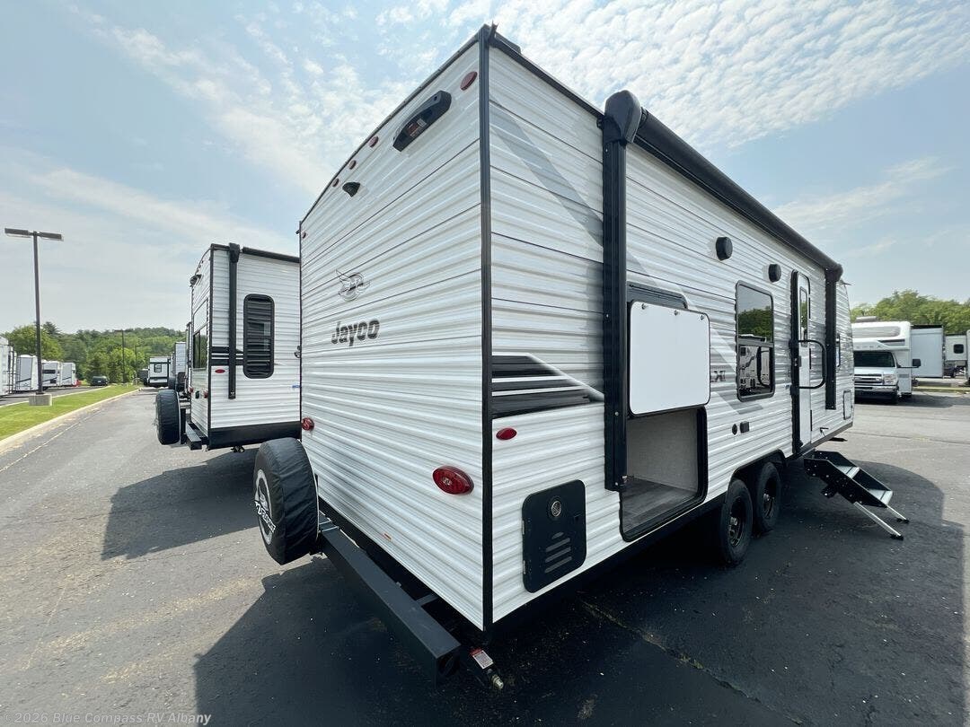 New 2025 Jayco Jay Flight SLX 260BH available in Latham, New York