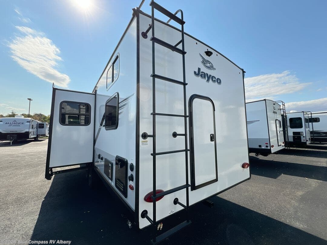 New 2025 Jayco Jay Feather 29BHB available in Latham, New York