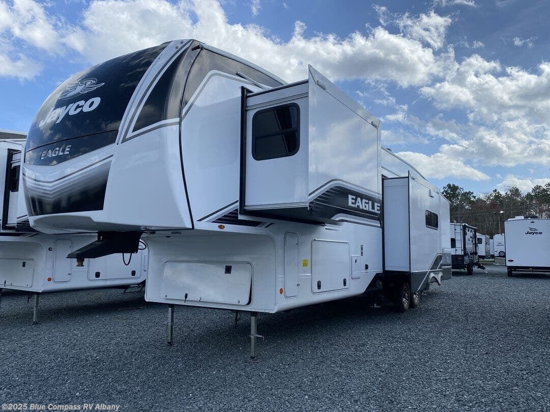 New 2025 Jayco Eagle 360DBOK available in Latham, New York
