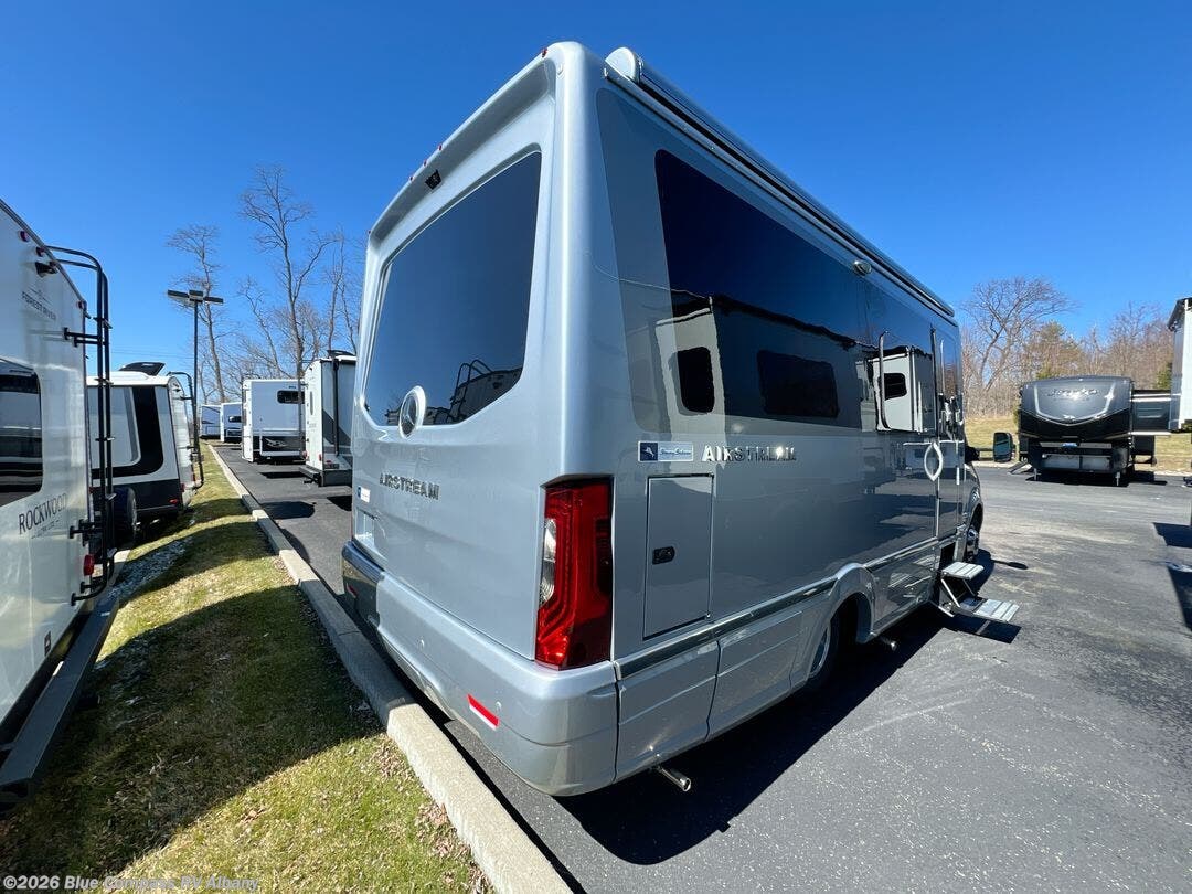 New 2026 Airstream Atlas 25MS Murphy Suite available in Latham, New York