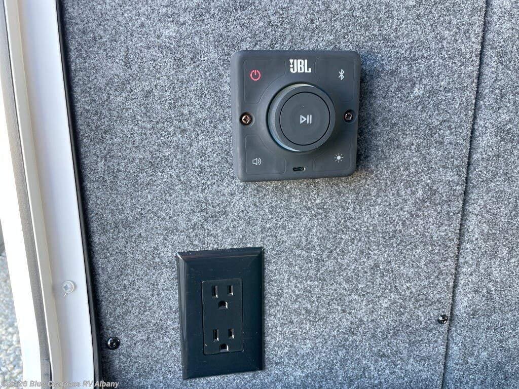 New 2025 Jayco Pinnacle 38FBRK available in Latham, New York