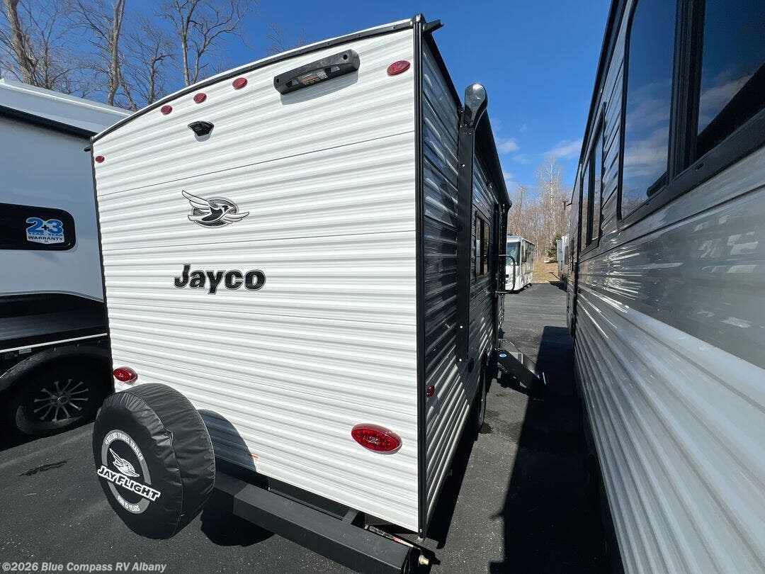 New 2026 Jayco Jay Flight SLX 175FQ available in Latham, New York