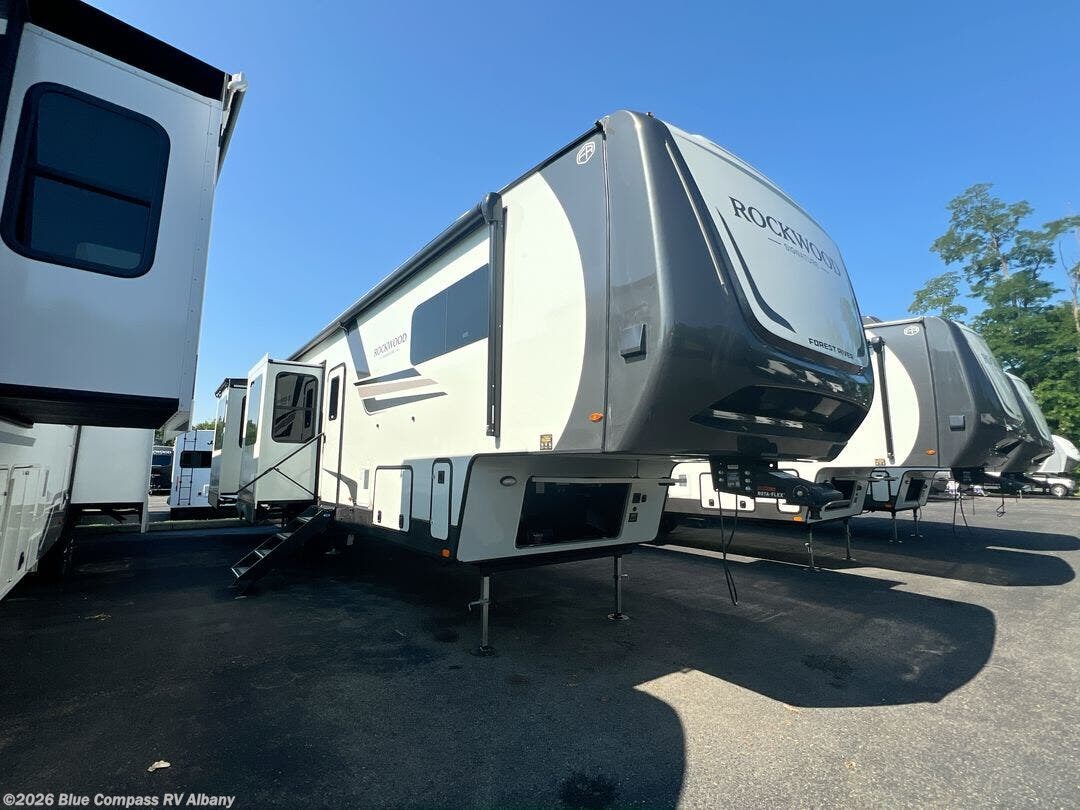 2026 Rockwood Signature 404SRK by Forest River from Blue Compass RV Albany in Latham, New York