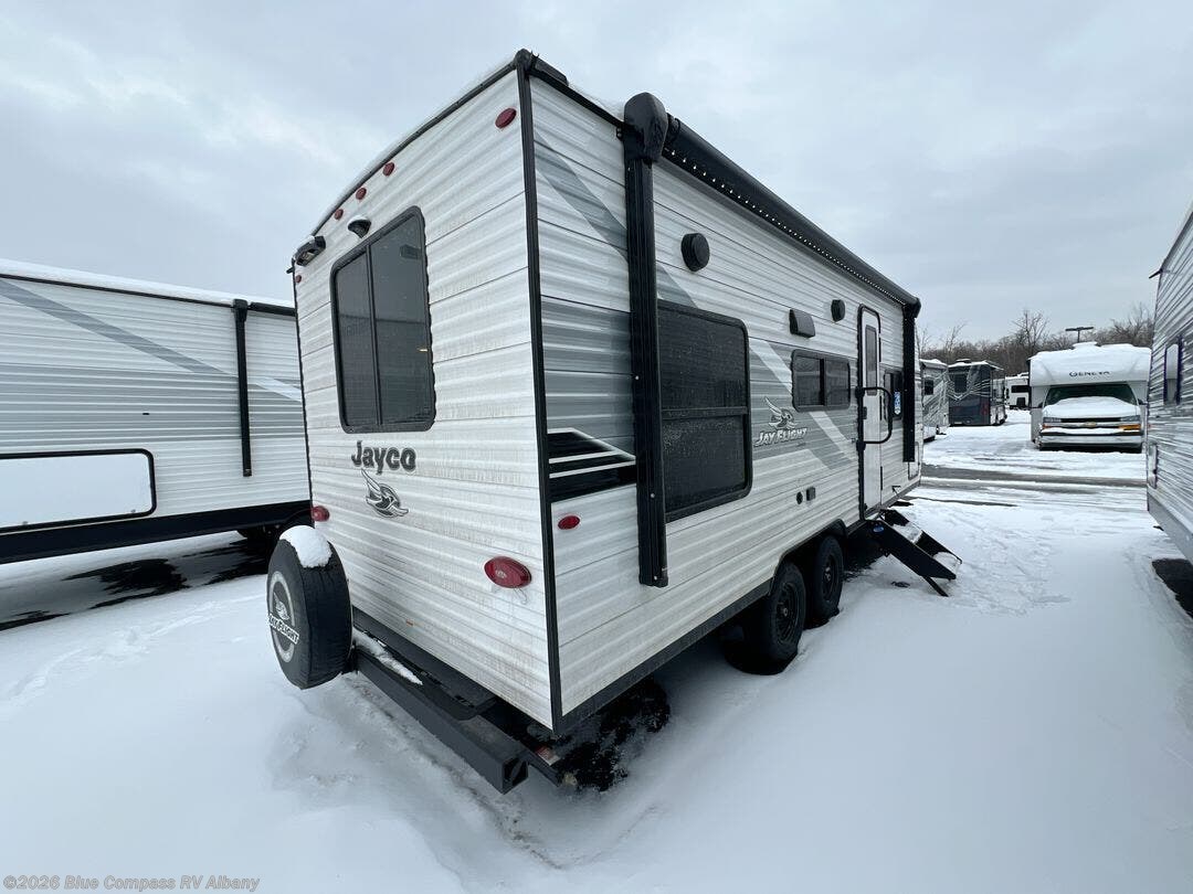 New 2026 Jayco Jay Flight SLX 210QB available in Latham, New York