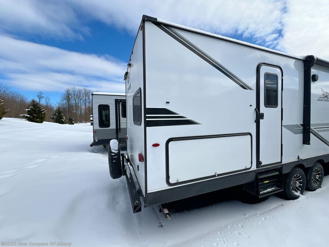 New 2026 Jayco Jay Flight SLX 321BDS available in Latham, New York
