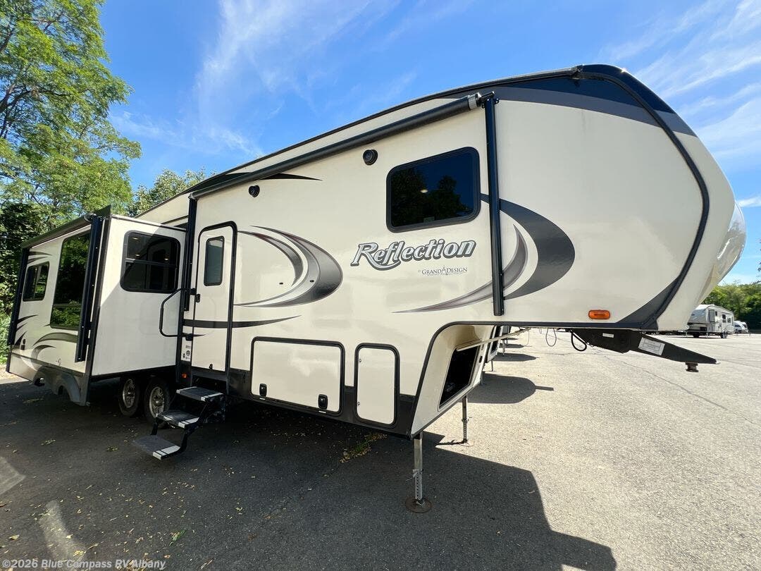 Used 2019 Grand Design Reflection 303RLS available in Latham, New York