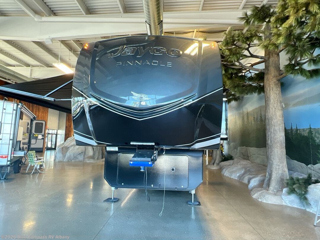 New 2027 Jayco Pinnacle 36FBTS available in Latham, New York