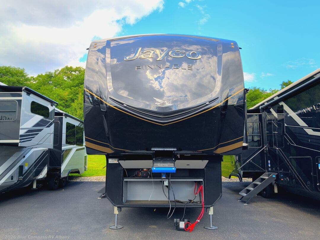 New 2026 Jayco Pinnacle 38FBRK available in Latham, New York