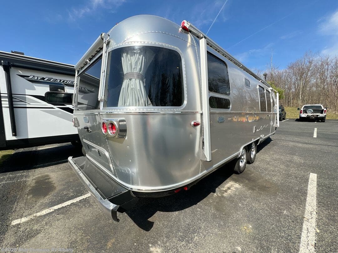 New 2026 Airstream Classic 28RB available in Latham, New York