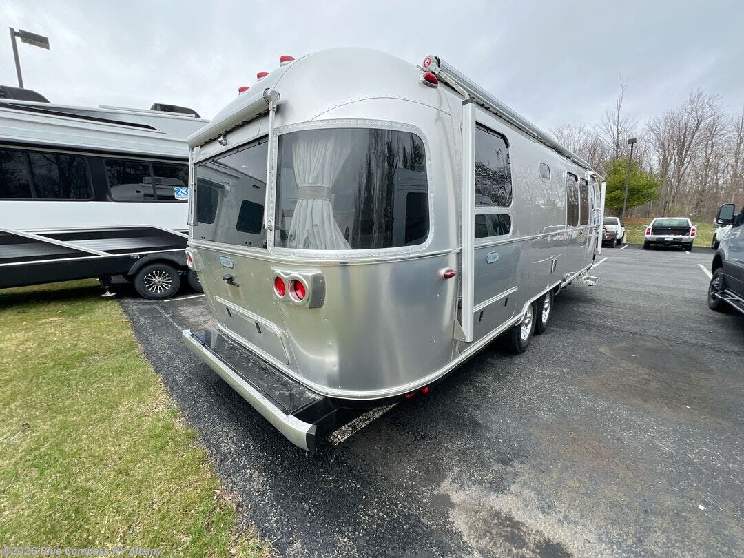 New 2026 Airstream Classic 28RB Twin available in Latham, New York
