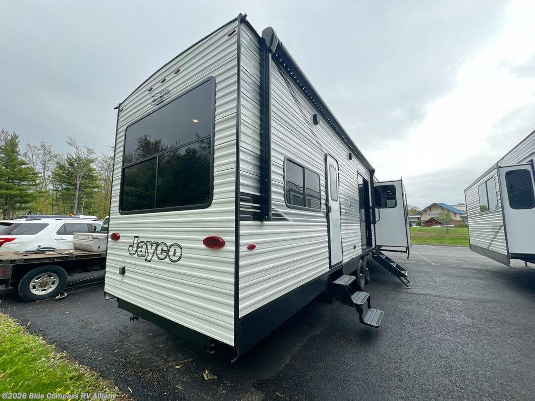 New 2026 Jayco Jay Flight Bungalow 401FLTS DS available in Latham, New York