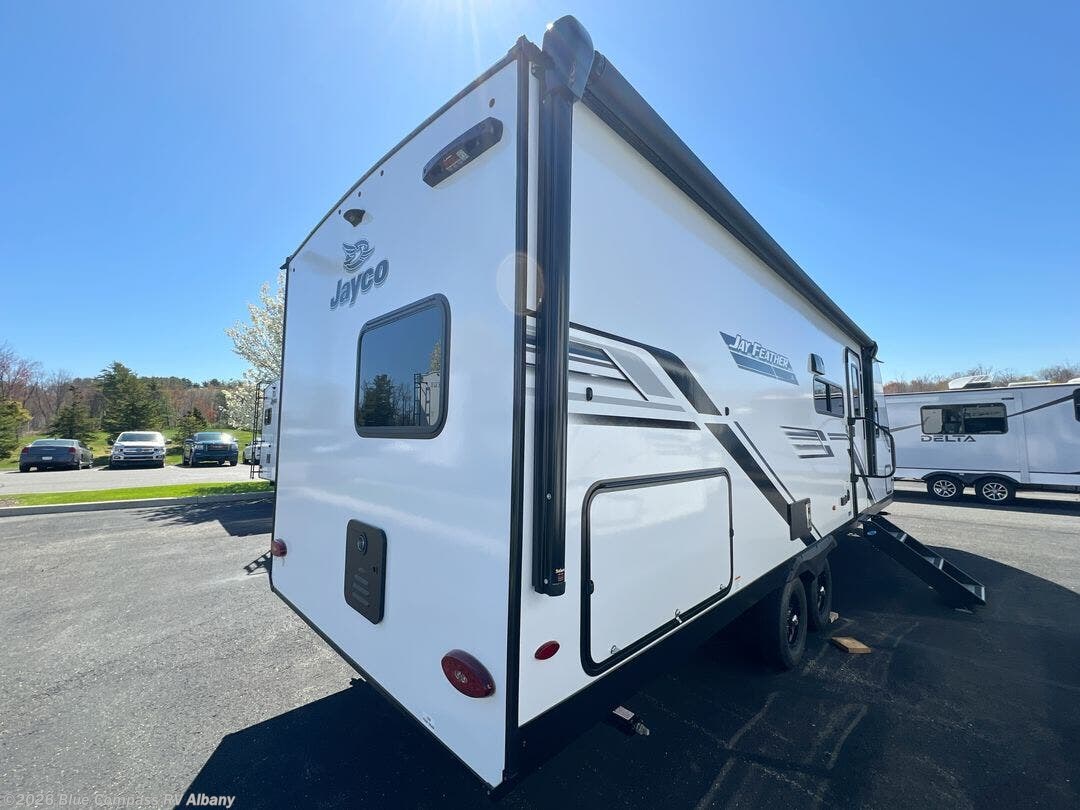 2026 Jay Feather SL 26BHSL by Jayco from Blue Compass RV Albany in Latham, New York