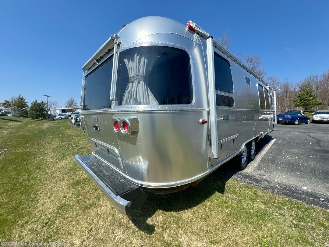 New 2026 Airstream Classic 28RB Twin available in Latham, New York
