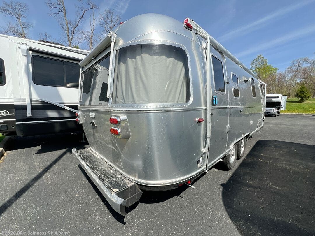 New 2026 Airstream Flying Cloud 25FB available in Latham, New York