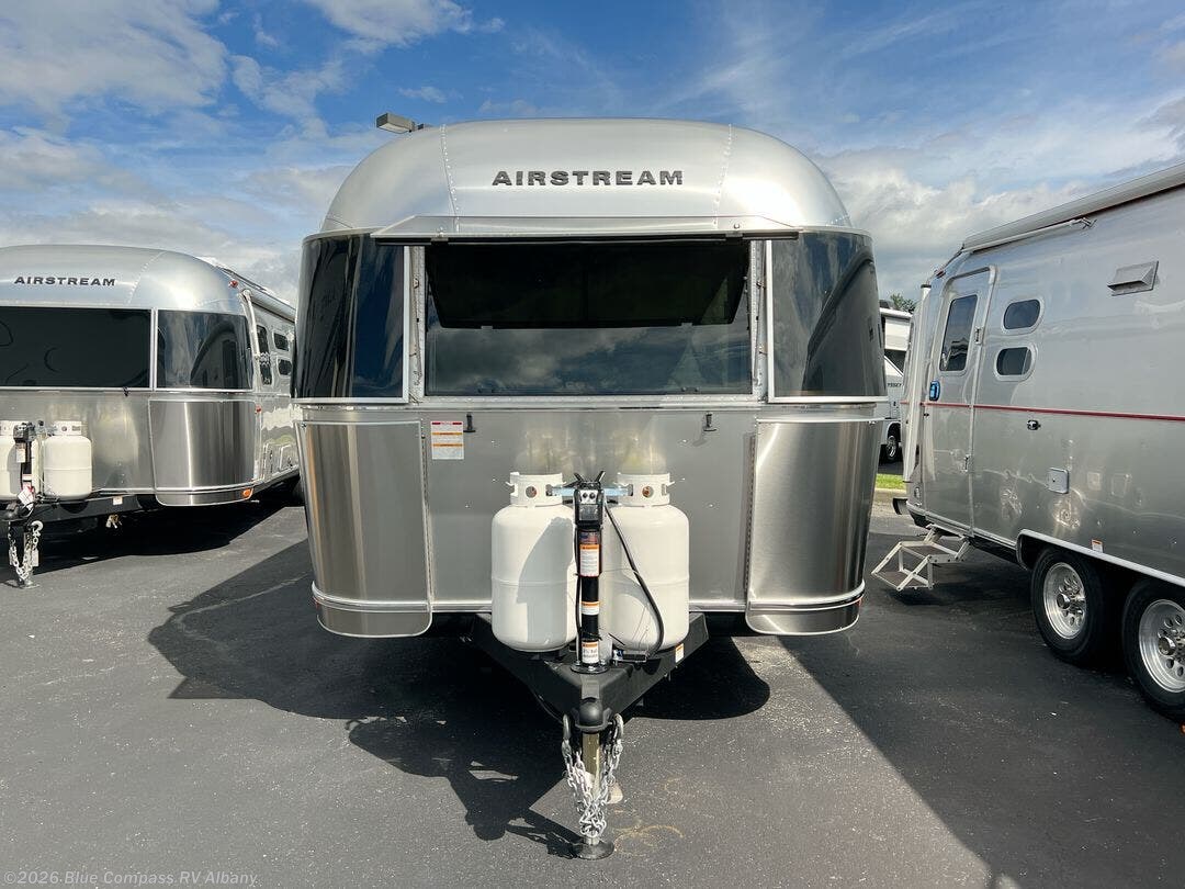 New 2026 Airstream Flying Cloud 25FB available in Latham, New York