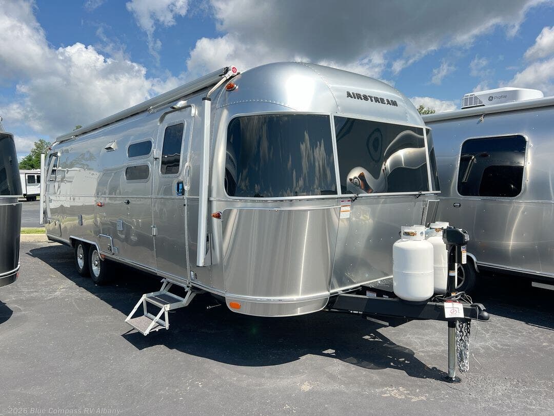 2026 Globetrotter 30RB Twin by Airstream from Blue Compass RV Albany in Latham, New York
