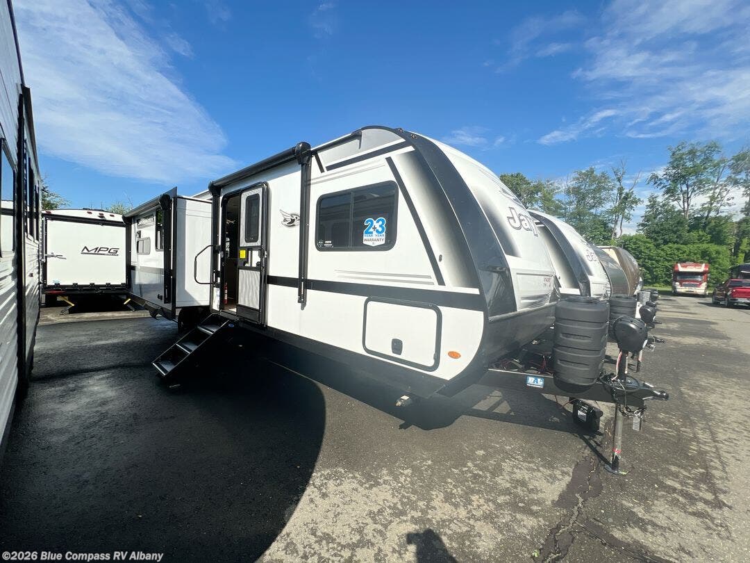 2027 Jay Feather 27MK by Jayco from Blue Compass RV Albany in Latham, New York