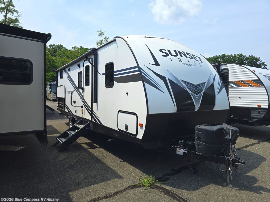 2019 Sunset Trail 242BH by CrossRoads from Blue Compass RV Albany in Latham, New York