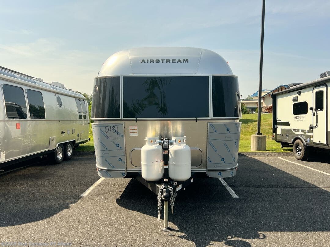 New 2027 Airstream Trade Wind 25FB Twin available in Latham, New York