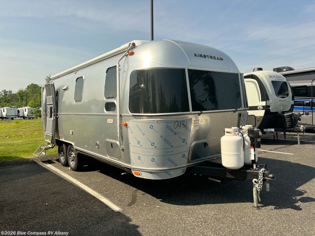 2027 Trade Wind 25FB Twin by Airstream from Blue Compass RV Albany in Latham, New York