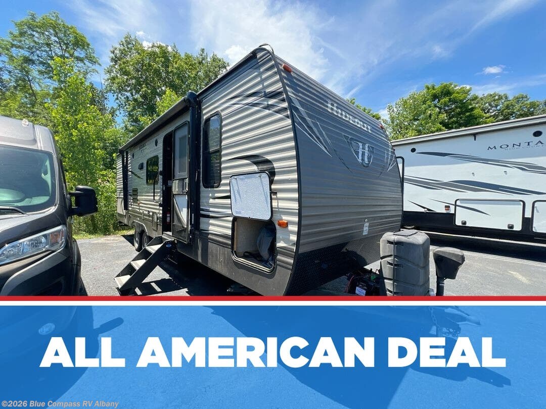 2016 Keystone Hideout 27DBS - Used Travel Trailer For Sale by Blue Compass RV Albany in Latham, New York features Slideout