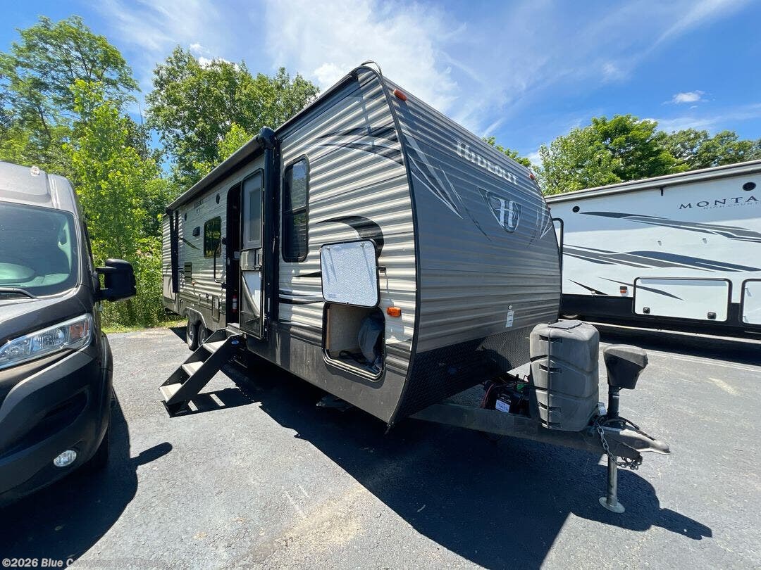 2016 Hideout 27DBS by Keystone from Blue Compass RV Albany in Latham, New York