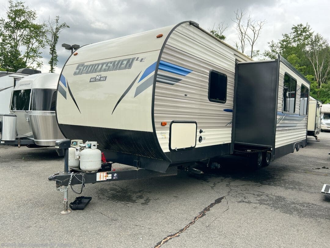 Used 2020 K-Z Sportsmen LE 231BHKLE available in Latham, New York