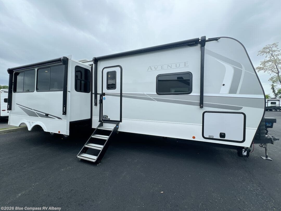 Used 2025 Alliance RV Avenue 333BH available in Latham, New York