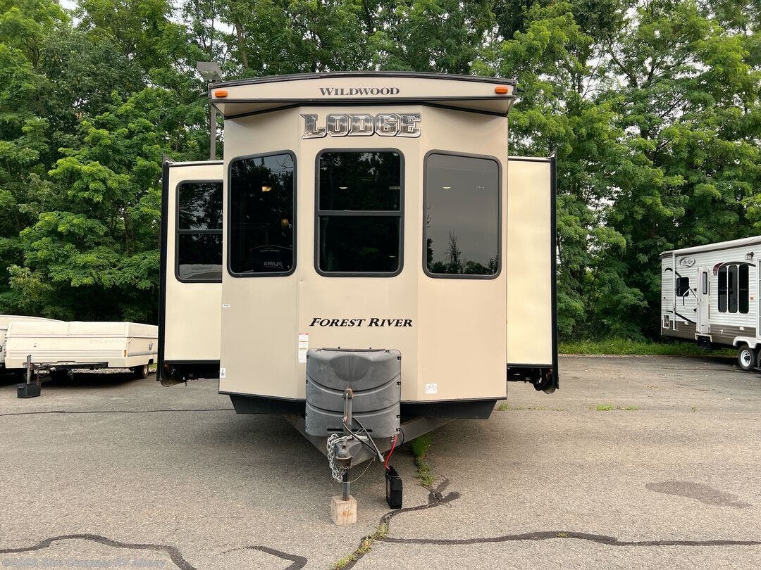 Used 2016 Forest River Wildwood Lodge 4092BFL available in Latham, New York