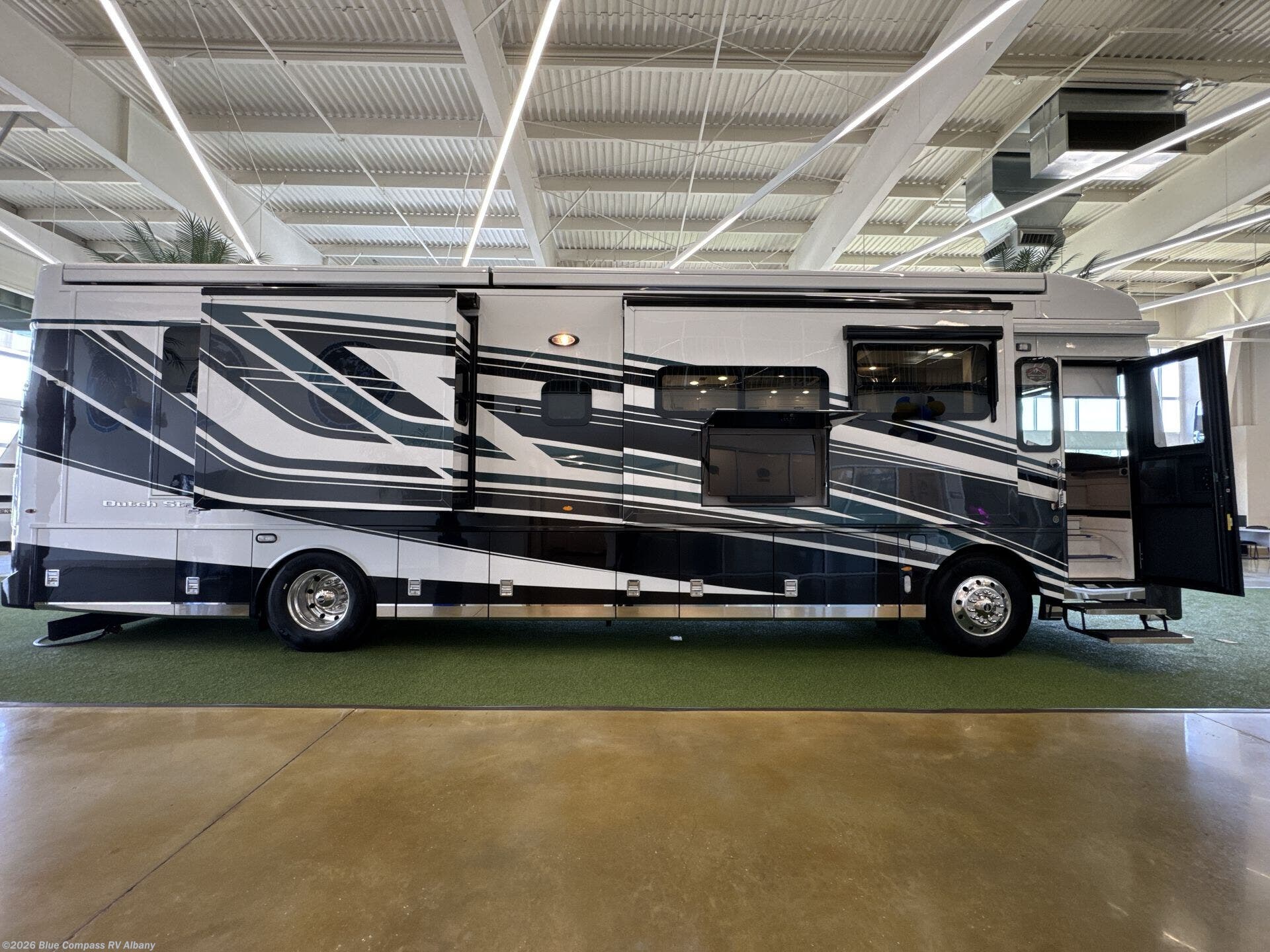 New 2027 Newmar Dutch Star 3836 available in Latham, New York