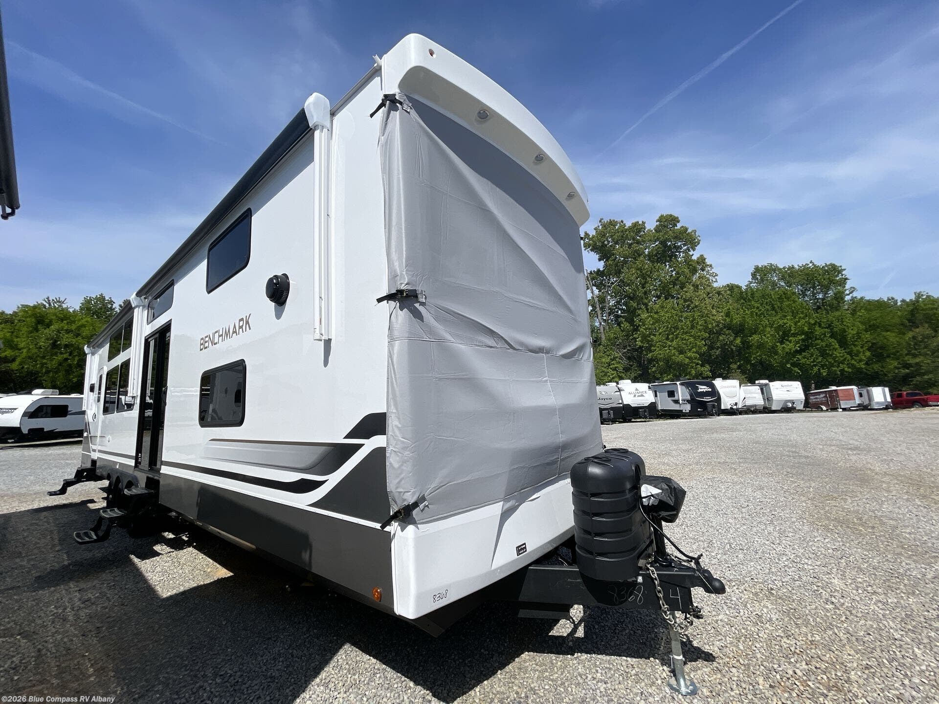 2026 Benchmark 44LFT by Alliance RV from Blue Compass RV Albany in Latham, New York