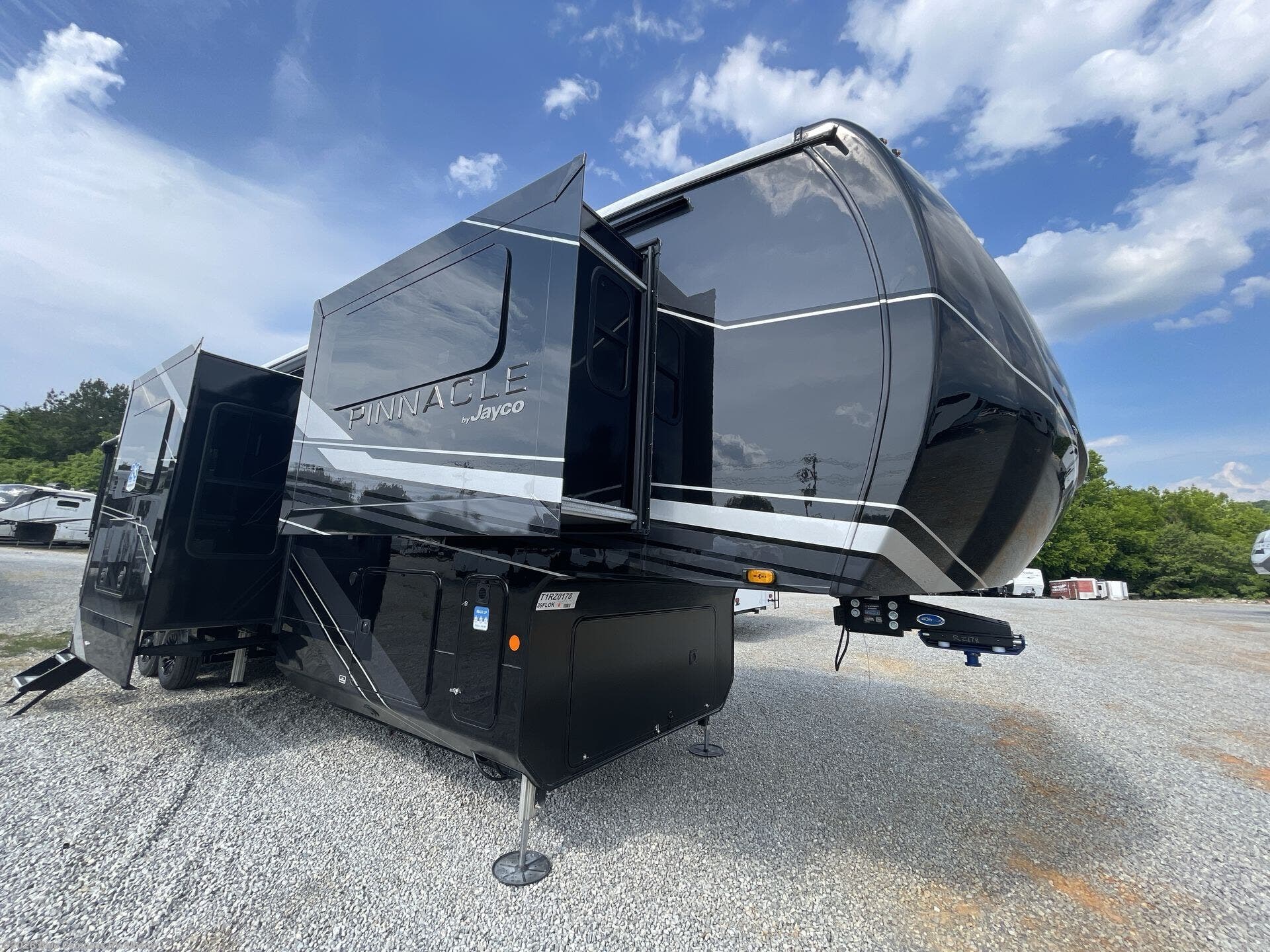 2026 Pinnacle 39FLOK by Jayco from Blue Compass RV Albany in Latham, New York