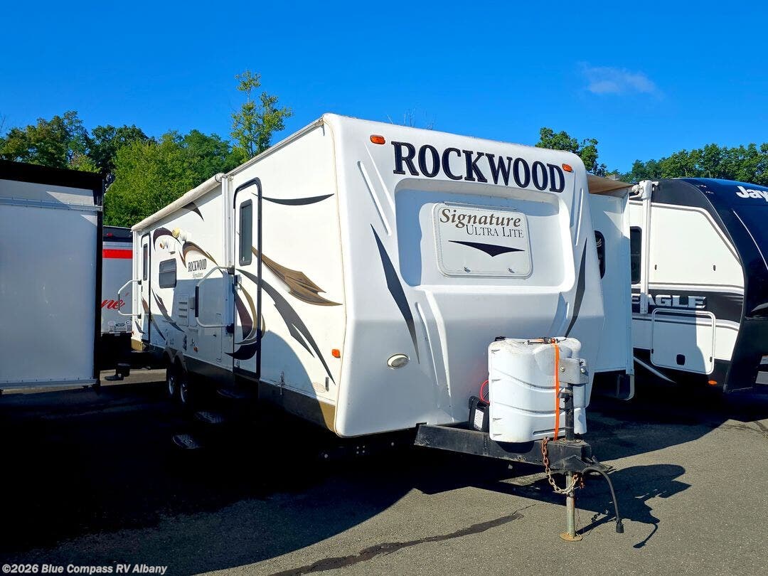 2013 Rockwood Signature Ultra Lite 8314BSS by Forest River from Blue Compass RV Albany in Latham, New York