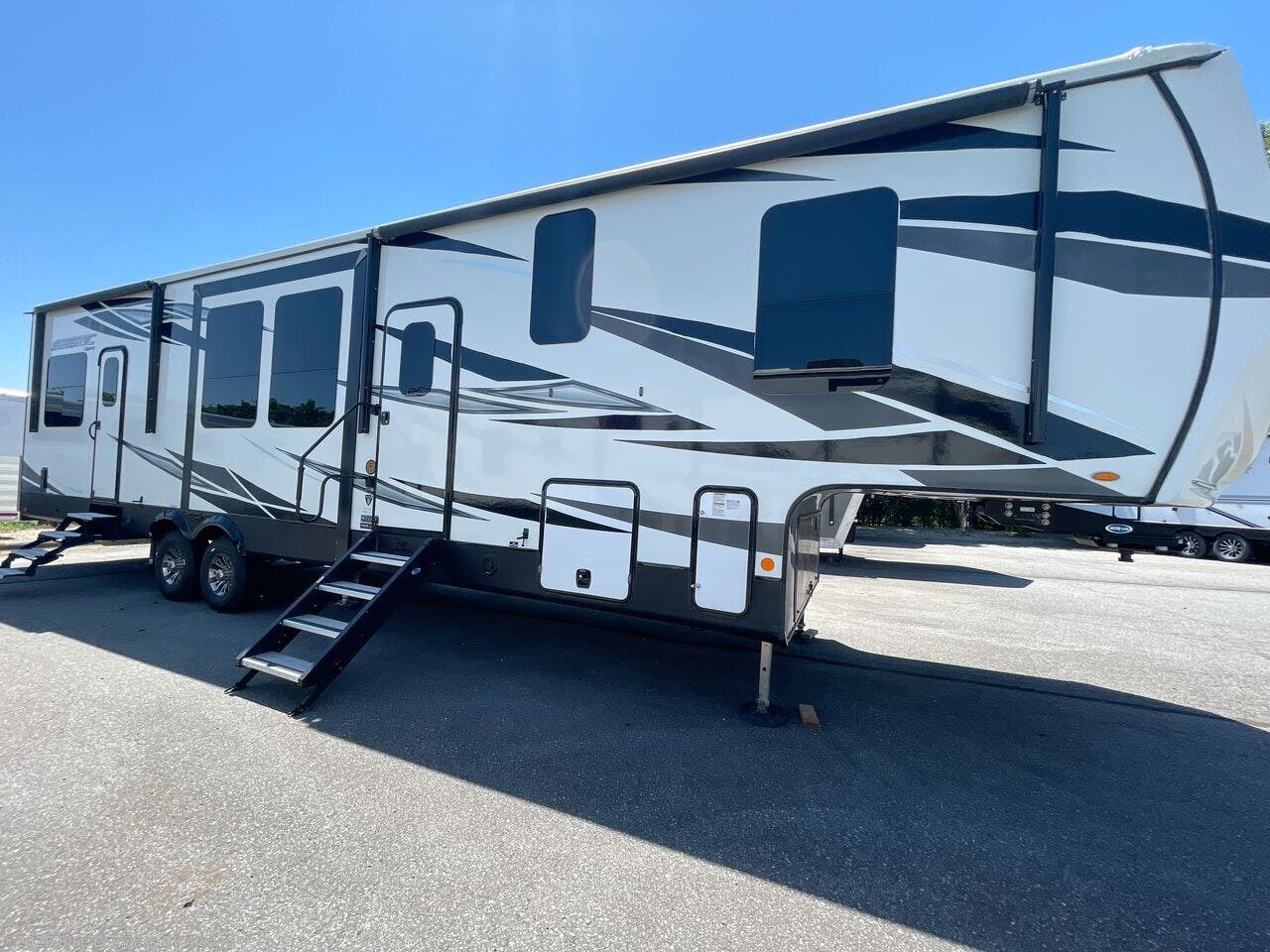 2019 Seismic Luxury Series 3512 by Jayco from Blue Compass RV Albany in Latham, New York