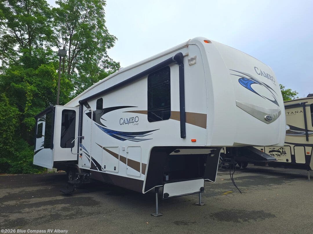 2012 Cameo 35SB3 by Carriage from Blue Compass RV Albany in Latham, New York