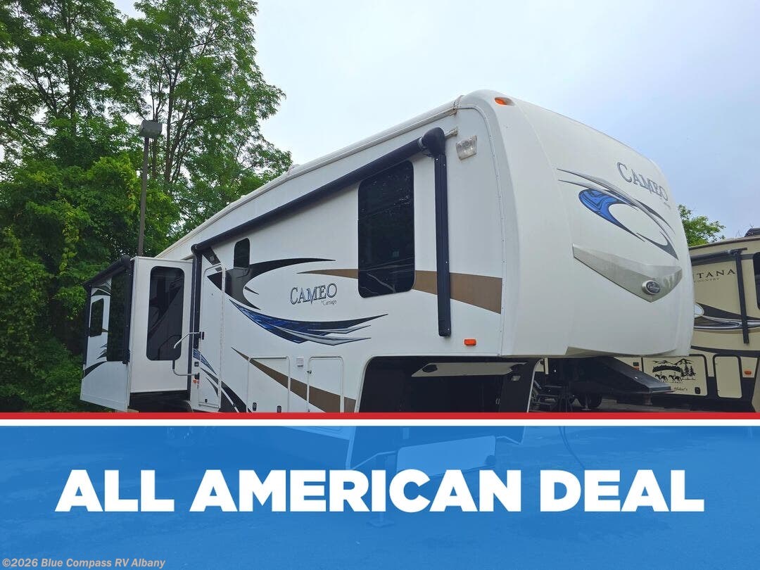 2012 Carriage Cameo 35SB3 - Used Fifth Wheel For Sale by Blue Compass RV Albany in Latham, New York features Slideout
