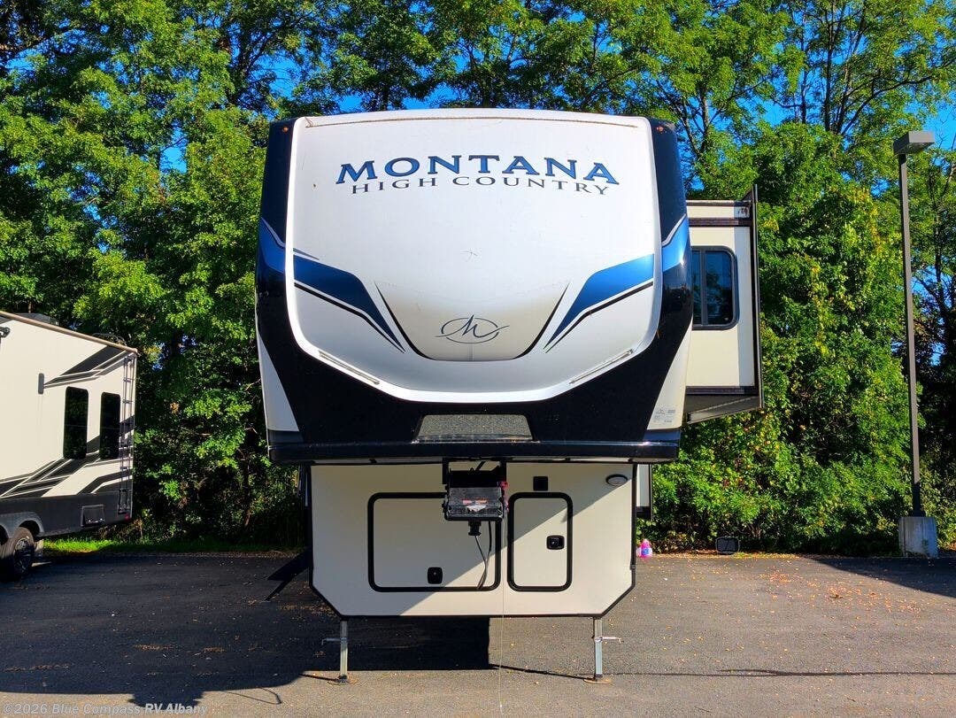 Used 2022 Keystone Montana 3855BR available in Latham, New York