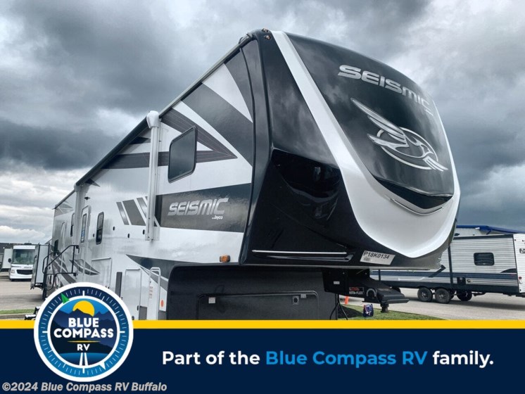 New 2023 Jayco Seismic 359 available in West Seneca, New York