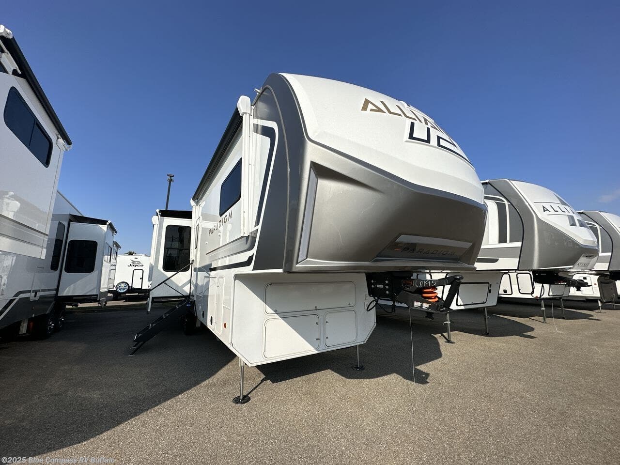 New 2025 Alliance RV Paradigm 310RL available in West Seneca, New York