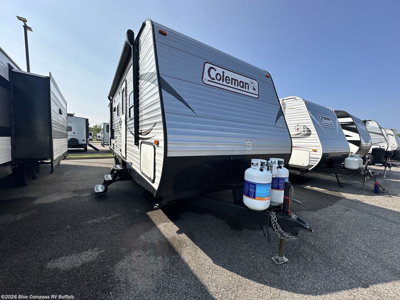 Used 2017 Coleman Lantern Series 314BH available in West Seneca, New York