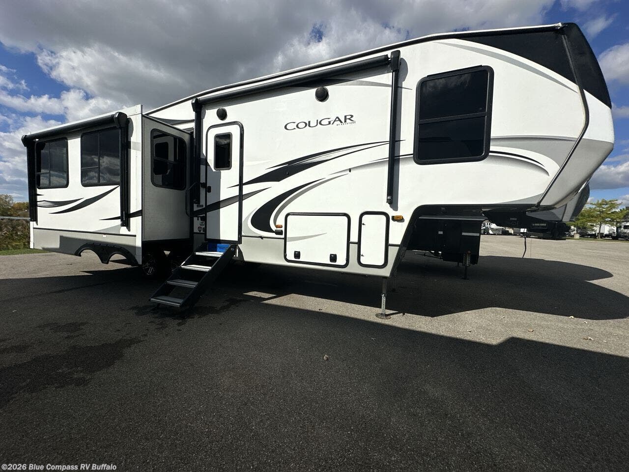 2021 Cougar 290RLS by Keystone from Blue Compass RV Buffalo in West Seneca, New York