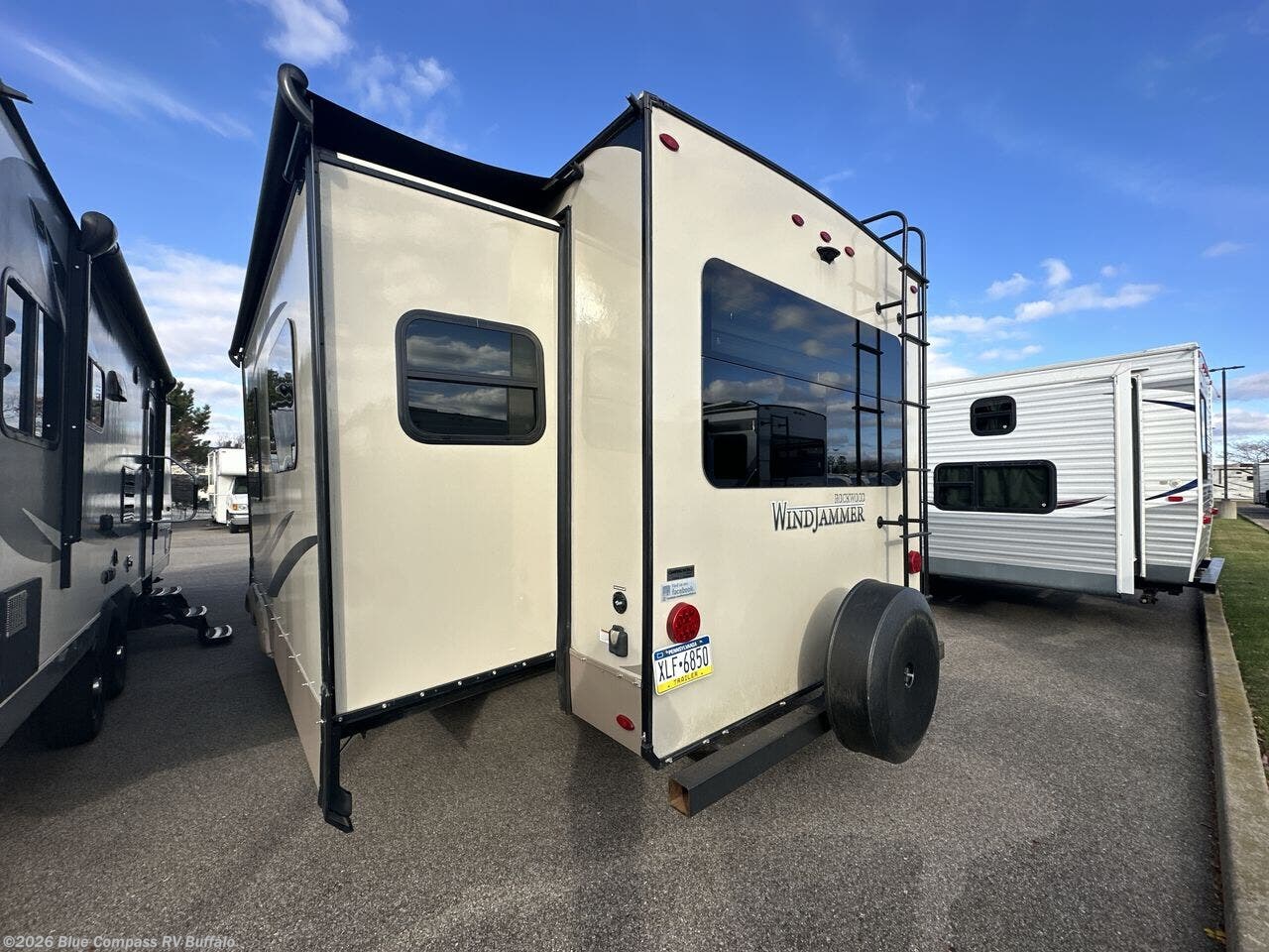 2018 Rockwood Wind Jammer 2715VS by Forest River from Blue Compass RV Buffalo in West Seneca, New York