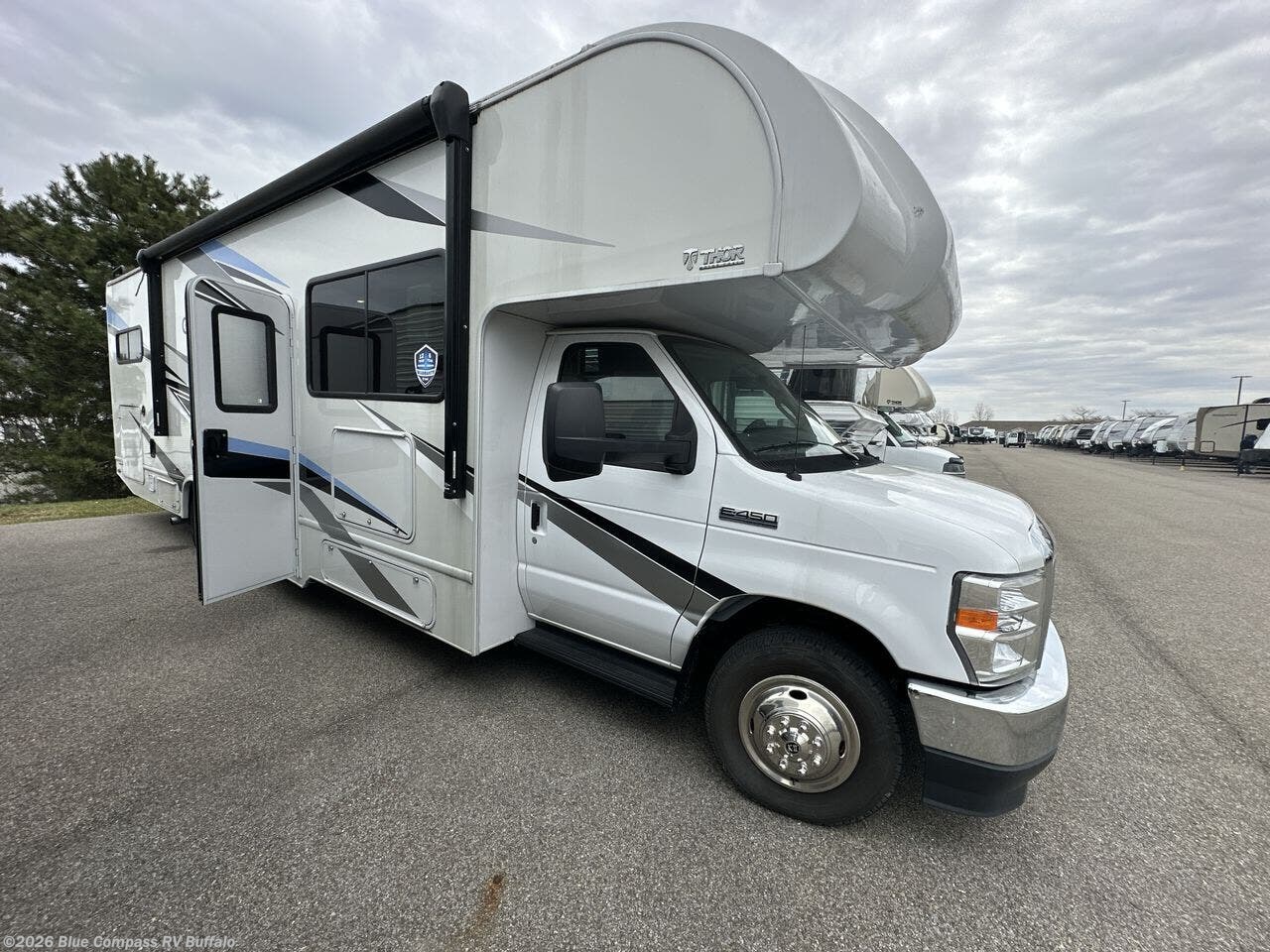 2023 Geneva 31VA by Thor Motor Coach from Blue Compass RV Buffalo in West Seneca, New York