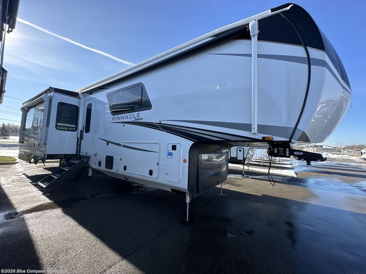 2026 Pinnacle 36FBTS by Jayco from Blue Compass RV Buffalo in West Seneca, New York