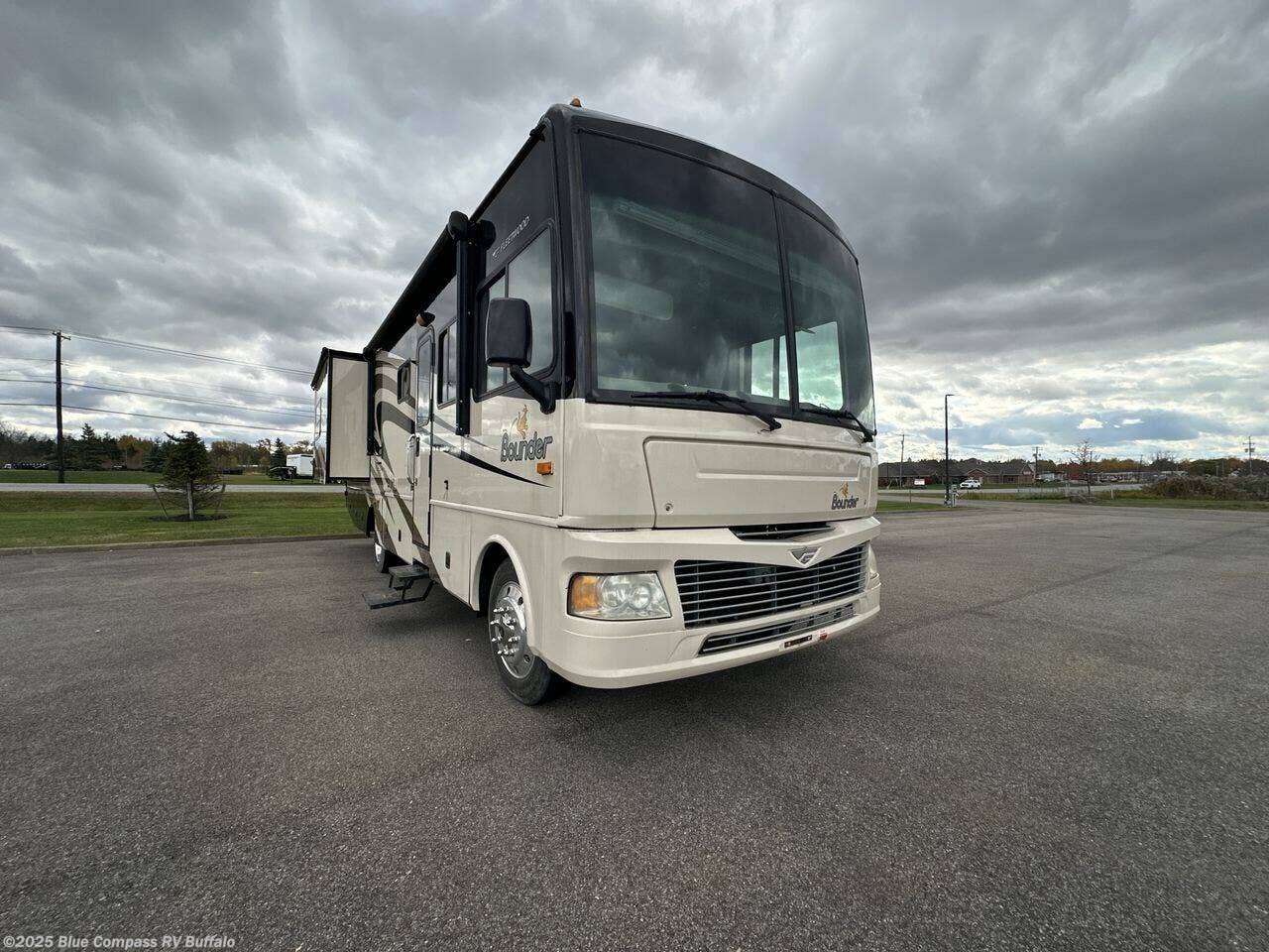 Used 2007 Fleetwood Bounder 33R available in West Seneca, New York