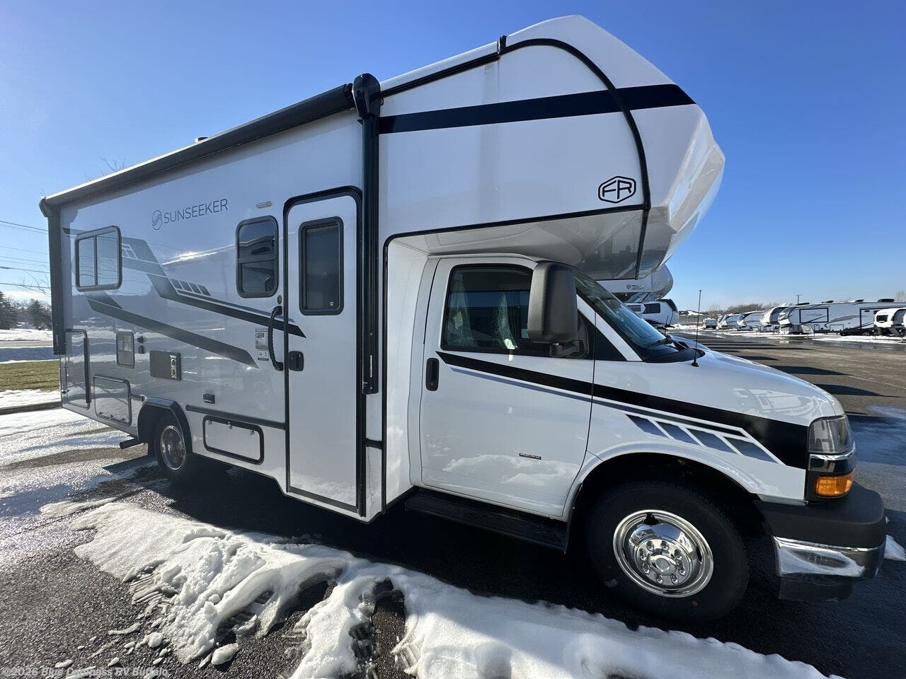 2026 Sunseeker LE 2350LE Chevy by Forest River from Blue Compass RV Buffalo in West Seneca, New York