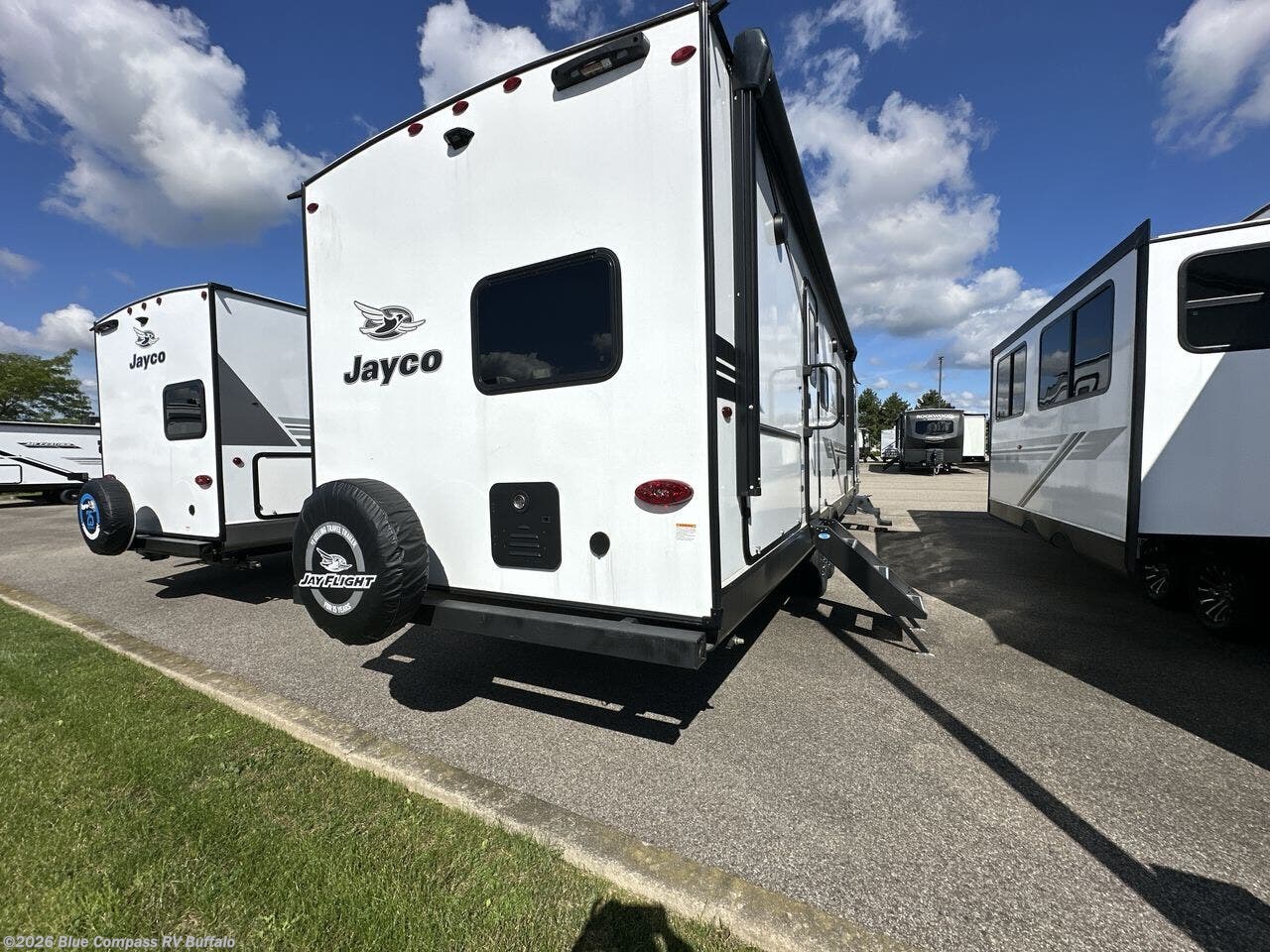 2026 Jay Flight SLX 330TBS by Jayco from Blue Compass RV Buffalo in West Seneca, New York