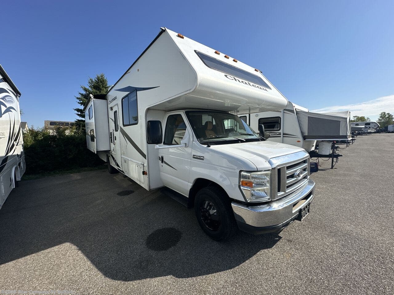 Used 2010 Thor Motor Coach Chateau 31B available in West Seneca, New York