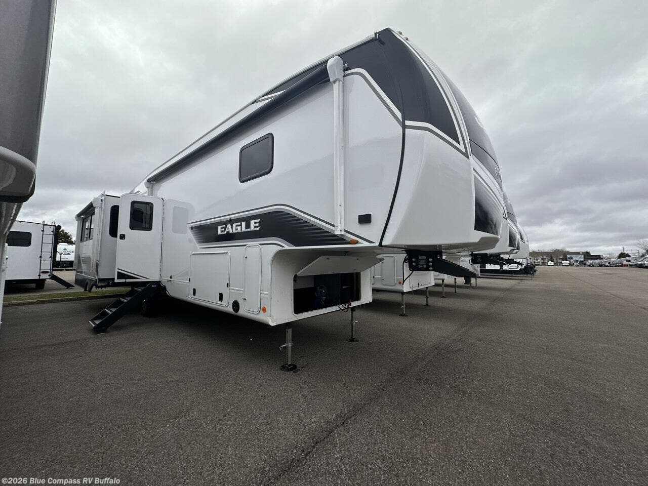 New 2026 Jayco Eagle 335LSTS available in West Seneca, New York
